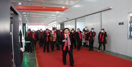 热烈祝贺龙雕40000w激光切割机全球首发