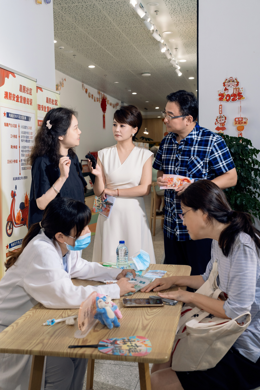 青年演员、网络大v相聚，青年主理人吹来社区文明新风