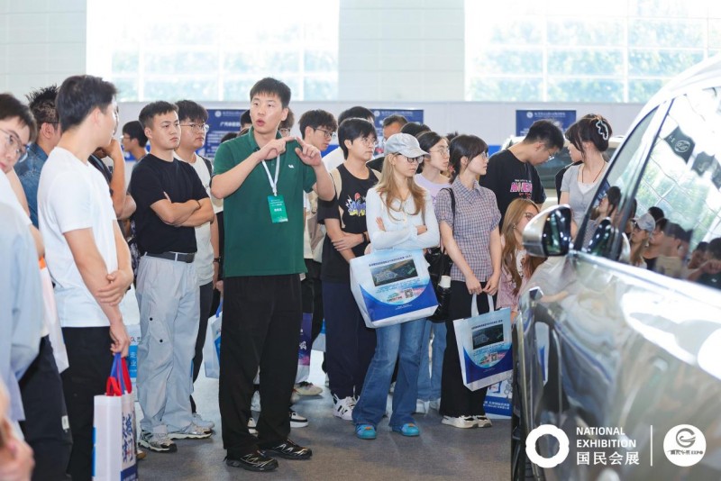蓄势聚能—2026国民汽车供应链展启幕产业链接新格局